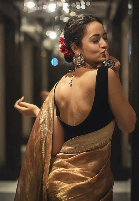41 Sexy Backless Blouse Designs To Jazz Up Your Indian Outfit Wedbook
