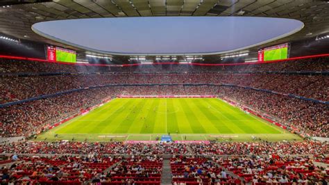 Herzog & de meuron, basel when a match is on, the entire synthetic skin of the stadium lights up in red or blue, depending on which of the two home teams is. 5 Things You Didn't Know About Allianz Arena - Megasoccer