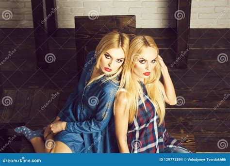 Free Lesbian Twin Sisters Best Porn Pics