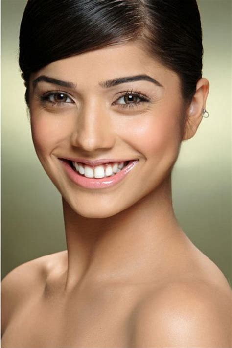 Aparna Bajpai - Hot Indian Model - XciteFun.net