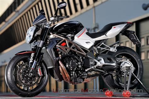 Motorcycle art, as mv agusta has branded itself, is a generally accepted description of the models produced by the italian manufacturer. 2010 MV Agusta Brutale 1090 RR | Review