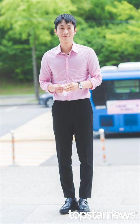 비투비 정일훈, 마약 혐의에 팀 탈퇴 큐브 그룹에 더이상 피해 끼칠 수 없다고… 본인 의견 존중해 팀 탈퇴 결정. "하고 싶은 말 많지만"…비투비 서은광, '대마초 혐의 ...