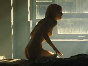 Pics nude mackenzie davis Mackenzie Davis