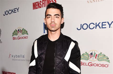 Joe Jonas Talks Losing His Virginity Desperate Hunt For Condoms In