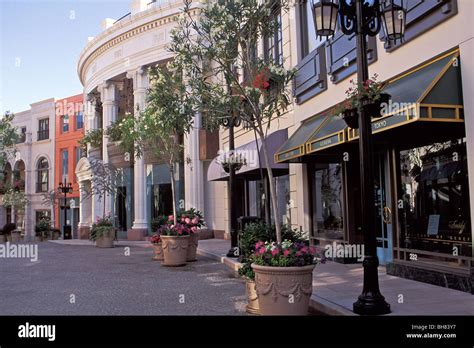 Rodeo Drive Shops Stock Photos And Rodeo Drive Shops Stock Images Alamy