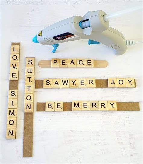 These Scrabble Tile Christmas Ornaments Are A Quick And Easy Holiday
