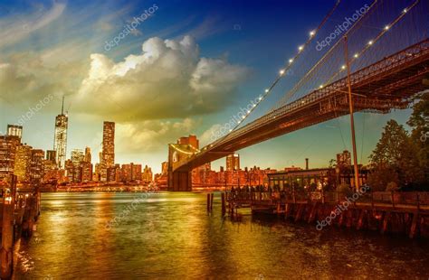 New York City Beautiful Skyline In Summer Season — Stock Photo
