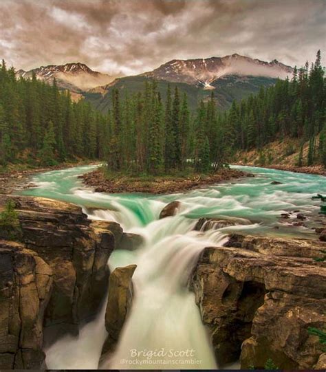 Nature Photography Amazing Waterfall And Mountain Scenery