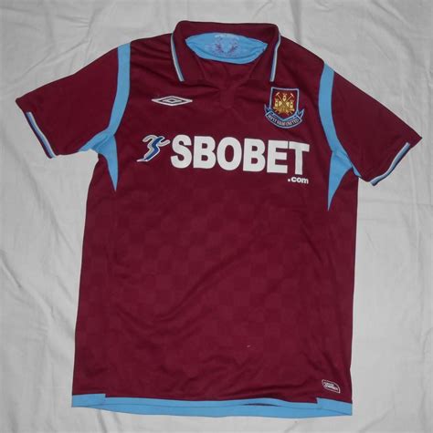 West ham football shirts, kits and gifts. West Ham United Home football shirt 2009 - 2010. Added on ...