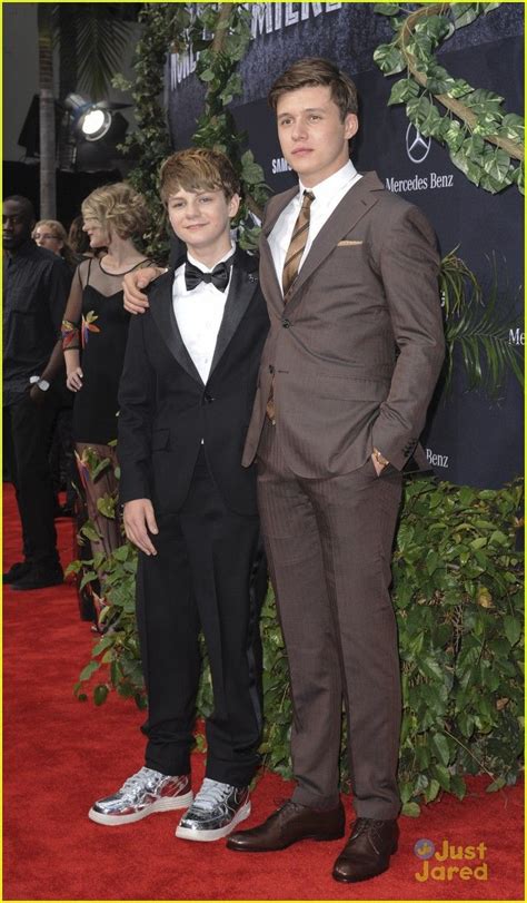 Ty Simpkins Takes Jjj To Jurassic World Premiere See All The Pics Nick Robinson Ty