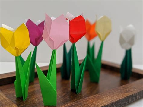 折り紙のあさがおの花のツボミ 立体 折り方、作り方を紹介します。 折り紙簡単チューリップのブーケ折り方解説付きhow to easily fold a tulip with bouquet. 【200以上】 チューリップ 立体 折り紙 - 花のイメージの ...