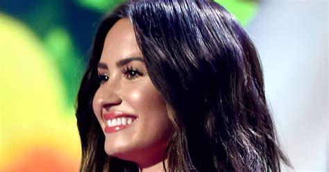 Demi Lovato Haircut Lob New Style Kids Choice Awards