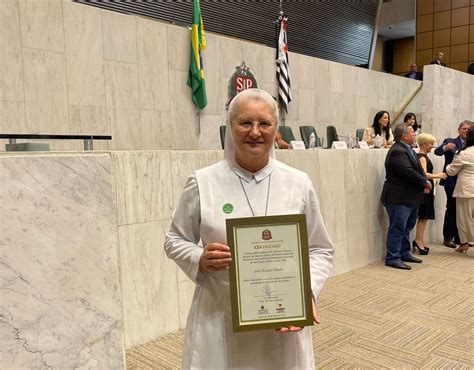 A Santa Homenageada Em Um Estado Brasileiro