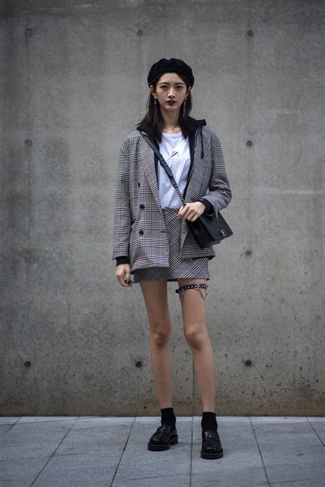 Seoul Fashion Week Street Style Is How Youll Want To Dress This Autumn