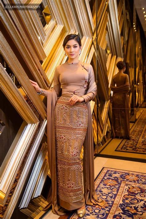 Myanmar Myanmar Dress Design Traditional Dresses Designs Burma Dress