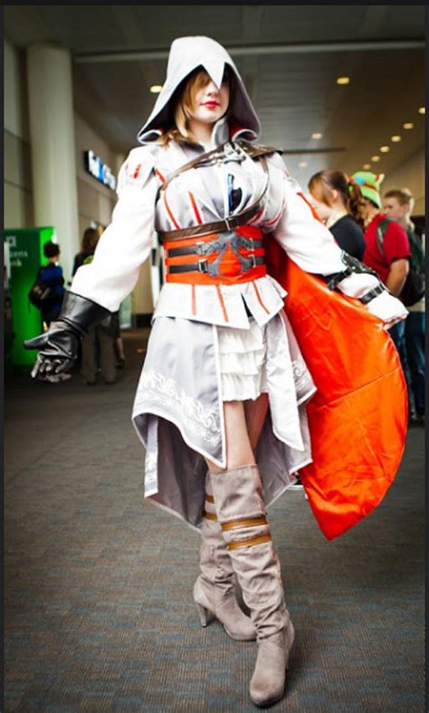 Female Ezio Cosplay Artist Ljinto Rassassinscreed