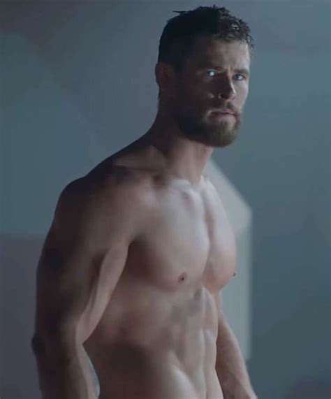 Chris Hemsworth Shirtless In The Latest Thor Ragnarok Trailer R