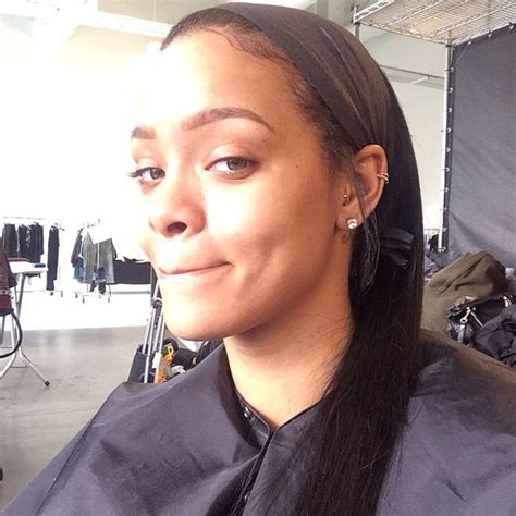 21 Gorgeous Photos Of Celebs Without Makeup Youbeauty Celebs