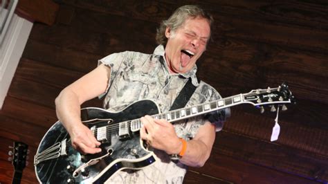 Ted Nugent Saying Adios To The Road With One Final Tour Lakes Media