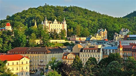 Karlsbad, tschechisch karlovy vary (), ist ein kurort im westen tschechiens mit rund 48.500 einwohnern. Karlsbad - Die beste Kurort Tschechien - Prague Insider ...