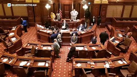 Illinois House Passes 40 Billion Budget Relying On Federal Funding