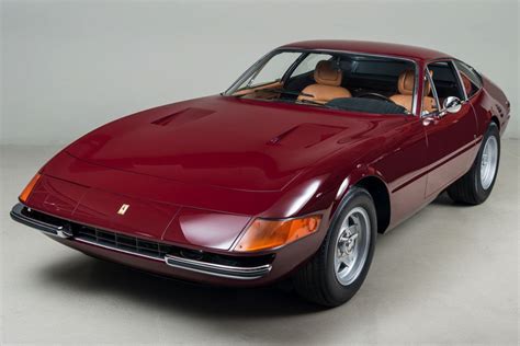 This layout would go on to be used in most ferraris of the 1980s and 1990s. Eye Candy: 1972 Ferrari Daytona 365 GTB/4