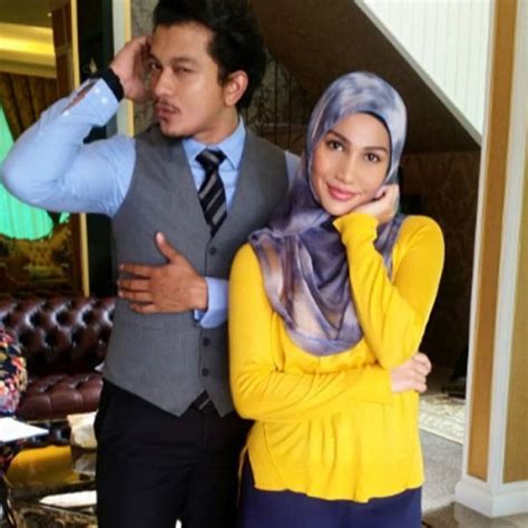 Namanya mungkin masih baru di arena seni lakon tanah air namun wajah farali khan sebenarnya telah banyak membintangi beberapa buah sinetron popular di indonesia. Biodata Mia Nasir, Adik Kepada Pelakon Anzalna Nasir ...