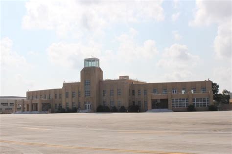 Msy airport has one terminal with 3 concourses: New Orleans Lakefront Airport Gets a Facelift - My New Orleans