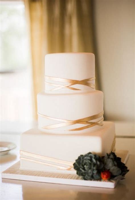 Wedding cake ideas to swoon over, from easy diy wedding cakes for a low key wedding or part of a wedding cake table to towering tiered cakes that are really worth the extra effort. 15 Simple but Elegant Wedding Cakes for 2018 ...