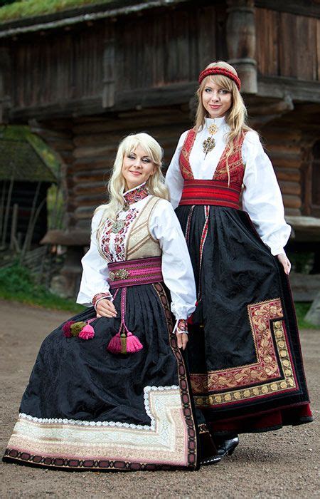 Bunad m (definite singular bunaden, indefinite plural bunader, definite plural bunadene). BUNADER - Beltestakk | Norwegian clothing, Folk dresses ...