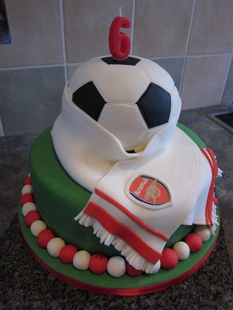 Best 25 football field cake ideas on pinterest 16. Arsenal football cake - Cake by S & J Foods - CakesDecor