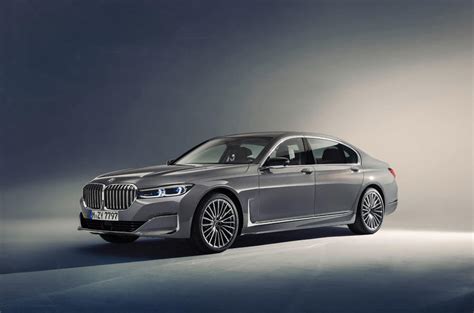 Our spy photographers caught the first mule of the upcoming bmw m7 out for a. New 2019 BMW 7 Series gets X7-inspired styling and more ...