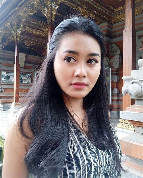 Pin Di Ayu Sintya Dewi