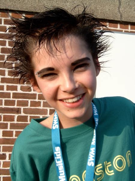 Bill kaulitz (born 1 september 1989), also known mononymously as billy (stylized as billy) for his solo act, is a german singer and songwriter. Bill Kaulitz - Sztárlexikon - Starity.hu