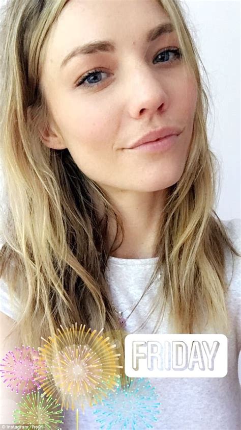 Sam Frost Shows Off Her Blemish Free Visage And Plump Pout Daily Mail