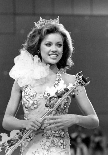 On Sept 17 1983 Vanessa Williams Was Crowned As The First Black Miss America Multimedia