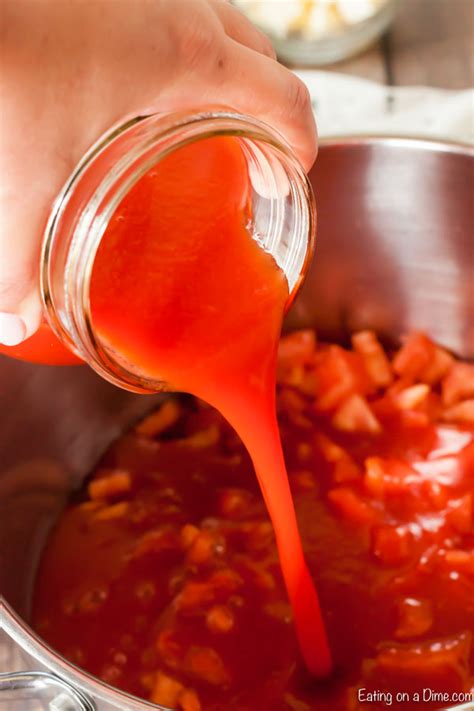 Diced tomatoes, carrots, onions, celery, tomato paste, chicken broth, oregano, and basil. Creamy Tomato Basil Soup Recipe - the best tomato basil ...