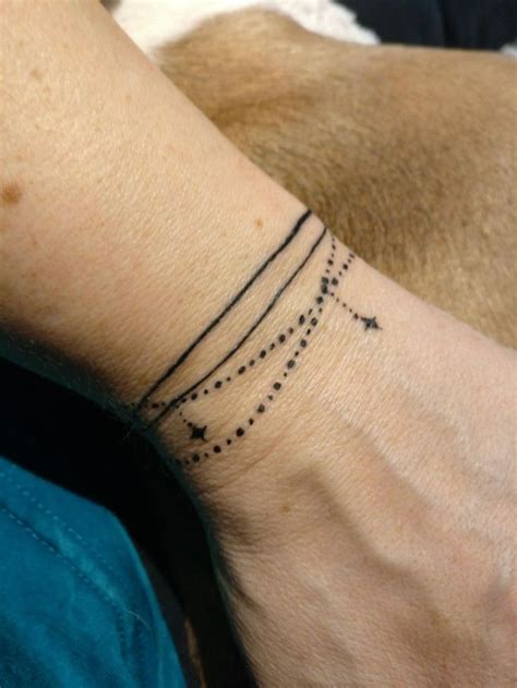 Tatuaggio Braccialetto With Images Wrist Bracelet Tattoo Small Wrist Tattoos Wrist Tattoos