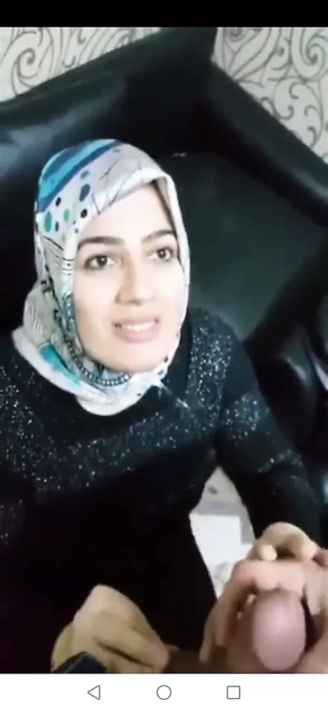 Turbanli Sakso Cekiyor Tassaklarini Yaliyor Arabic Blowjob