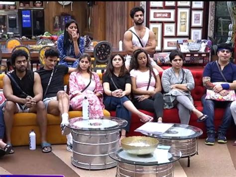 Watch Bigg Boss Marathi Complete Episode Today Th November Highlights Voting