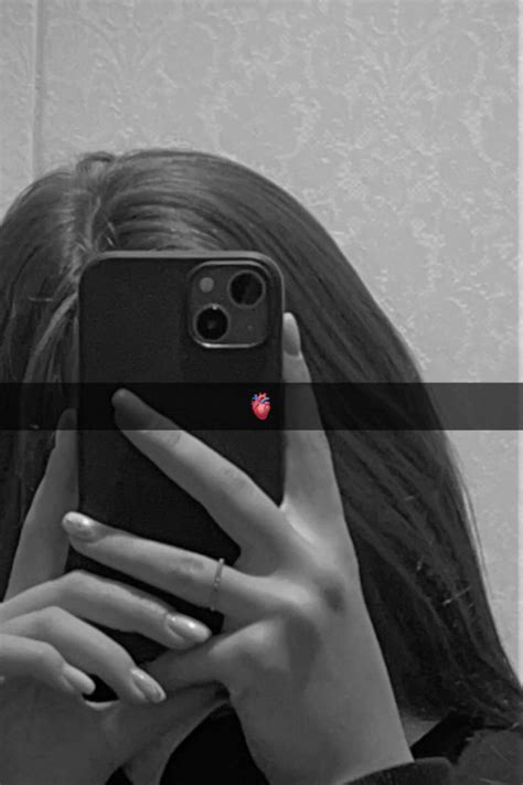 Pin By Pionovass On Girl Mirror Selfie Girl Girls Mirror Fake Photo