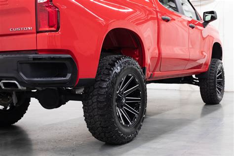 Lifted 2019 Chevrolet Silverado Ultimate Rides