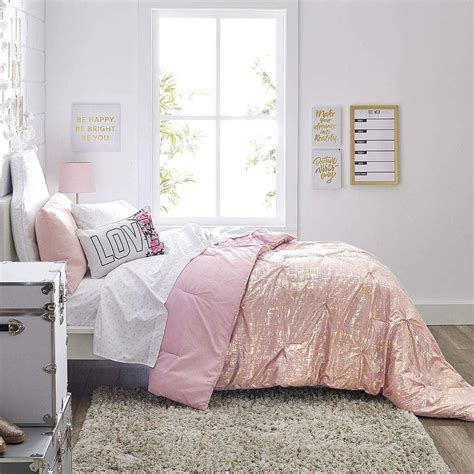 Fully Reversible Comforter In Alexia Pink Twin And Twin Xl Size Pink And Gold Shimmer By Ocm