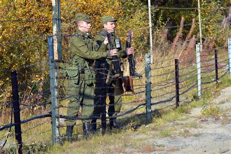 Internal border control will continue for traffic between finland and other schengen countries than those restrictions on border traffic will continue at external borders, in other words at the russian. Syrian citizen arrested in attempt to cross border to ...
