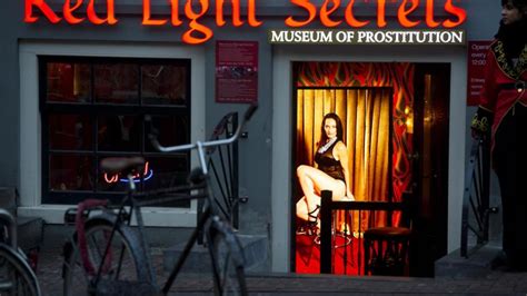 Prostitutions Museum Amsterdam Lüftet Geheimnis Hinter Roten Vorhängen Bilder And Fotos Welt