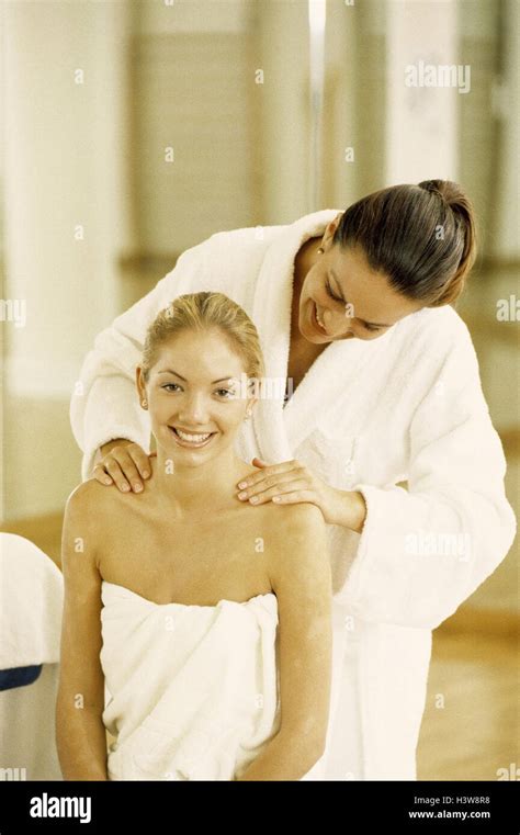 Women Massage Nape Range Friends Friends Wellness Personal Care Massage Shoulders