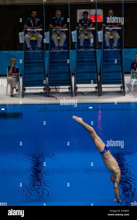 Diving Judges Hi Res Stock Photography And Images Alamy