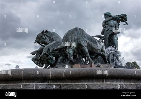 Copenhagen Gefion Fountain Stock Photo Alamy