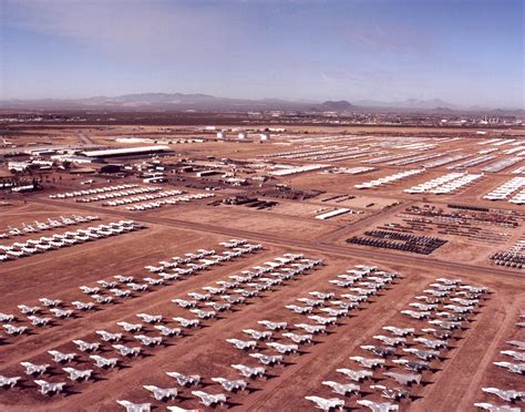 أكبر قاعدة جوية فى العالم بالصوررهيييب Davis Monthan Air Force Base