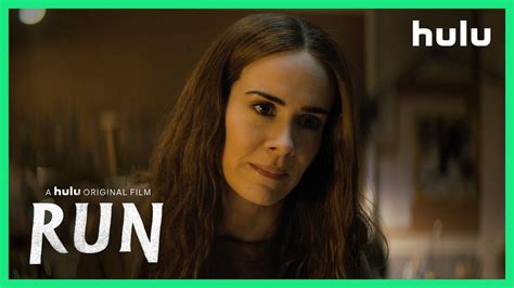 Sarah paulson stars as a dangerously overprotective mom in hulu's gleefully hammy hothouse thriller 'run.' instead, the movie mostly sticks to a timeworn template, letting its two stars carry what the scantly drawn story can't. El thriller de terror 'Run' es la película más vista de ...